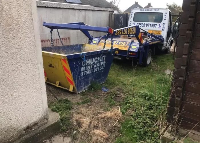 mini-skip-hire-2-yard-essex